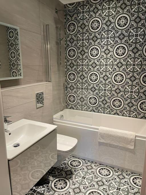 Boutique Luxury Apartment, High St, Henley-In-Arden Eksteriør billede